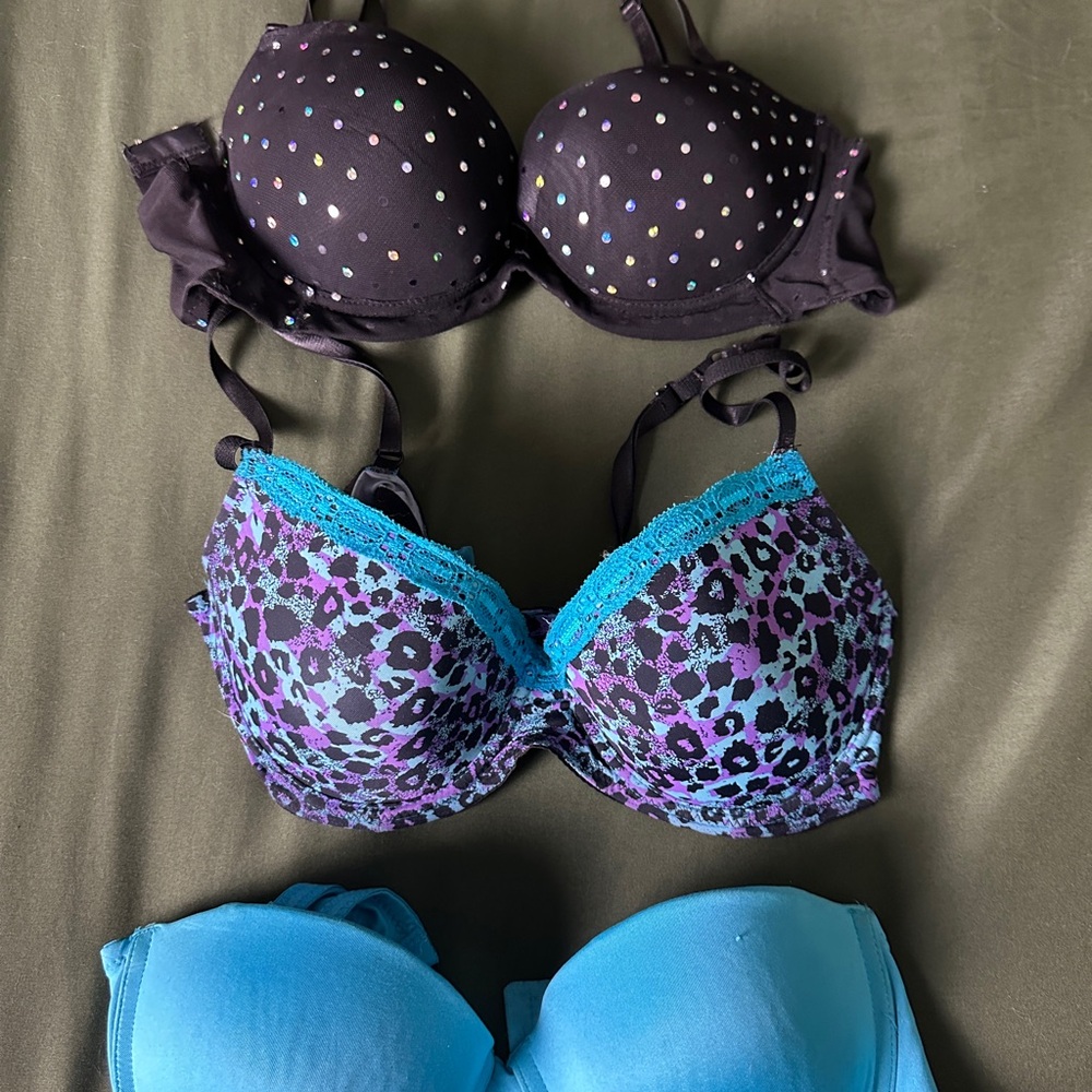 THREE PUSH UP BRAS